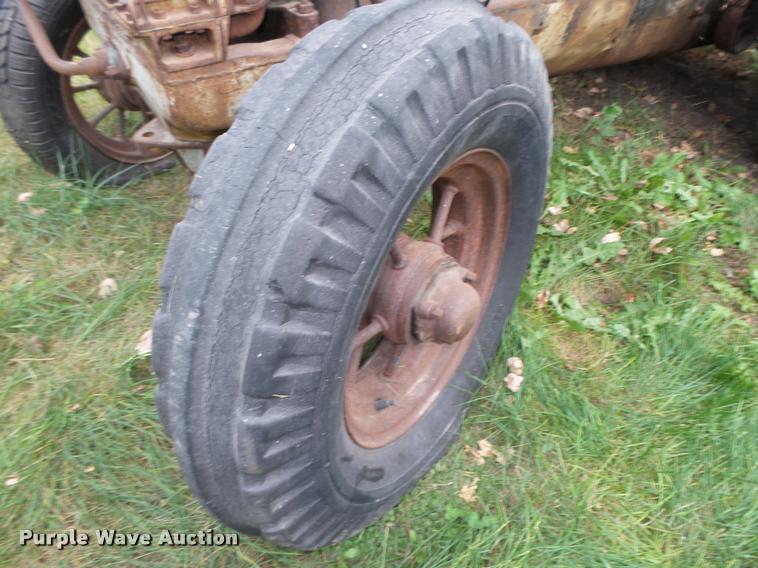 image for item L4109 1928 McCormick-Deering 10-20 tractor