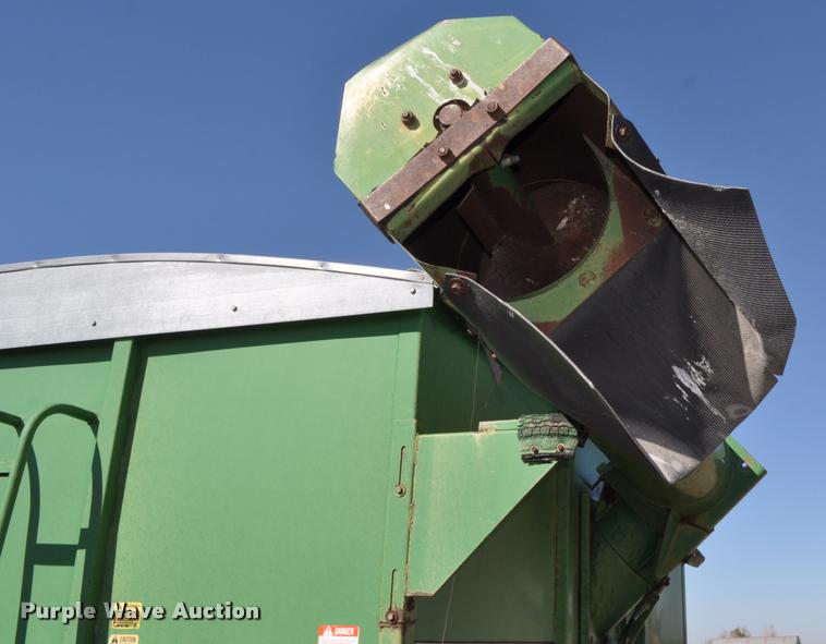 image for item L5007 John Deere 500 grain cart