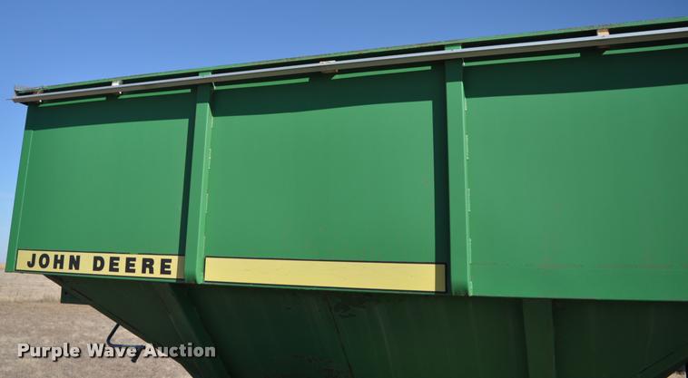 image for item L5007 John Deere 500 grain cart