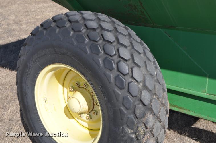 image for item L5007 John Deere 500 grain cart