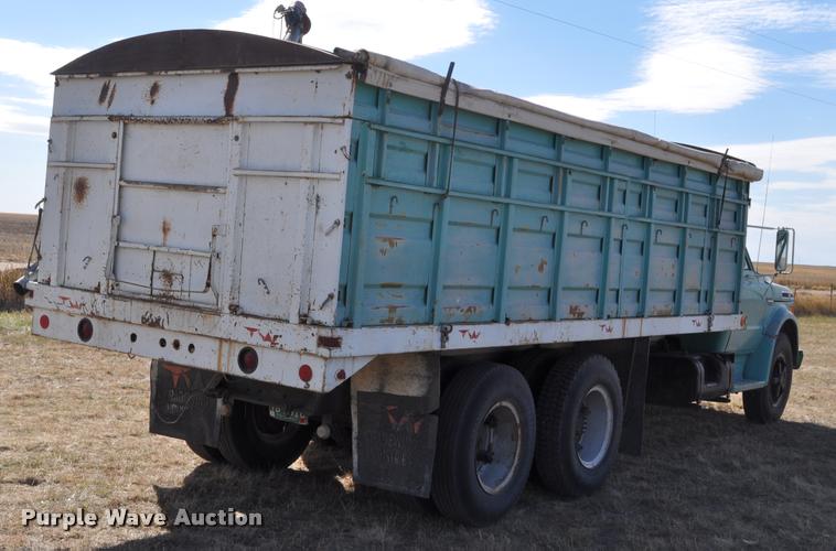 image for item L5021 1969 GMC grain truck