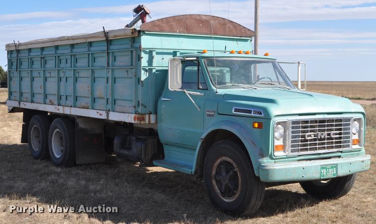 image for item L5021 1969 GMC grain truck