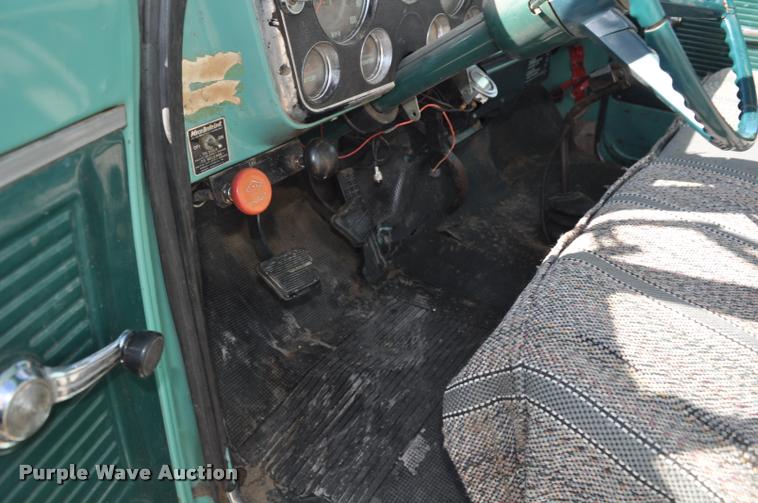 image for item L5021 1969 GMC grain truck