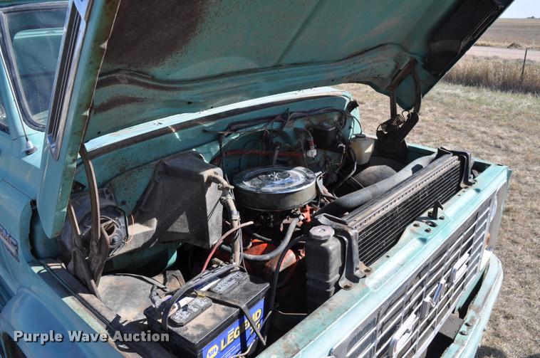 image for item L5021 1969 GMC grain truck