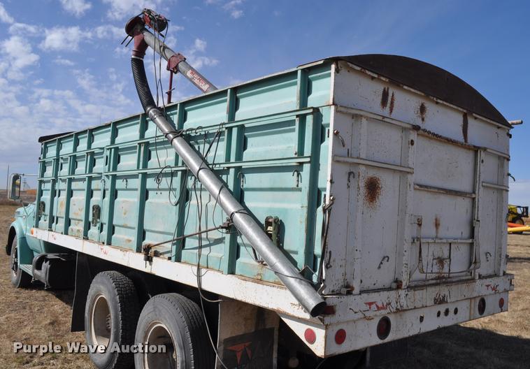 image for item L5021 1969 GMC grain truck