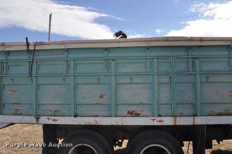 image for item L5021 1969 GMC grain truck