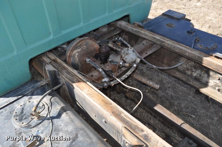 image for item L5021 1969 GMC grain truck