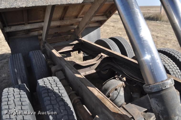 image for item L5021 1969 GMC grain truck