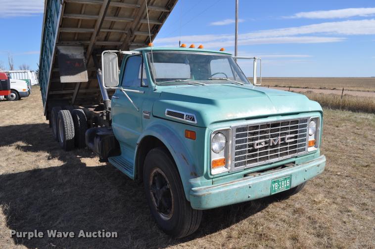 image for item L5021 1969 GMC grain truck