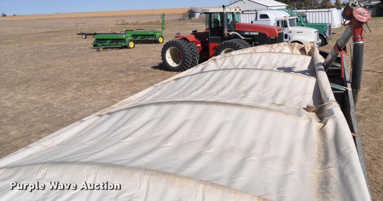 image for item L5021 1969 GMC grain truck