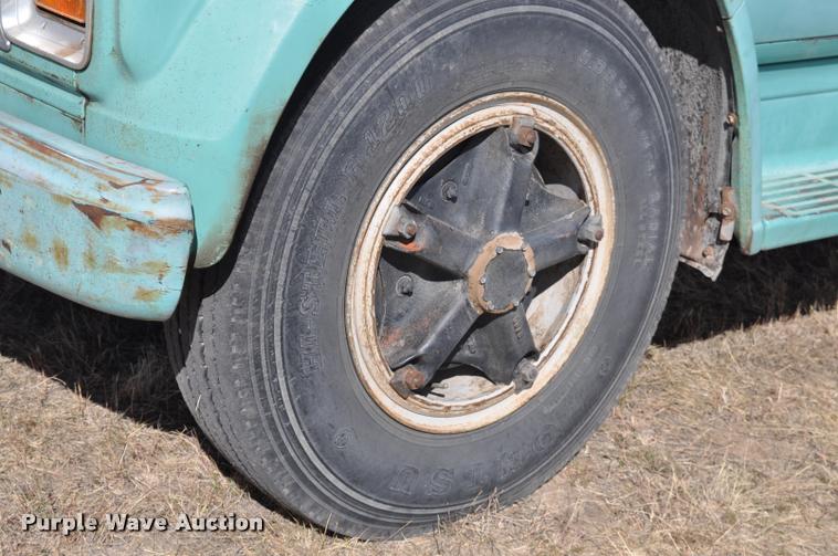 image for item L5021 1969 GMC grain truck