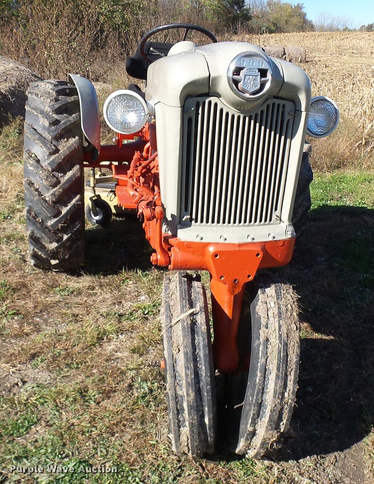 image for item L7151 1955 Ford 960 tractor