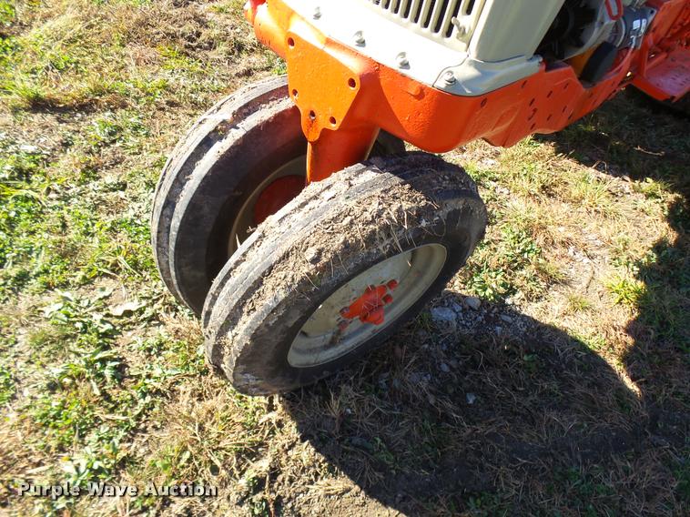 image for item L7151 1955 Ford 960 tractor