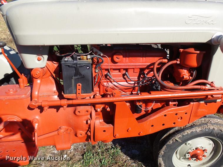 image for item L7151 1955 Ford 960 tractor