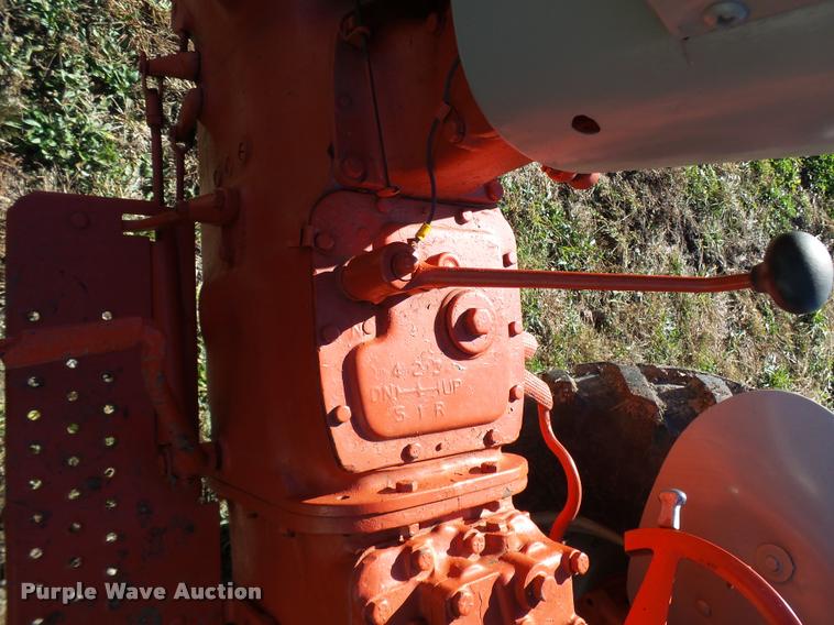 image for item L7151 1955 Ford 960 tractor