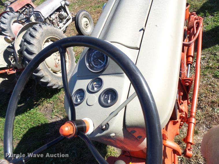 image for item L7151 1955 Ford 960 tractor