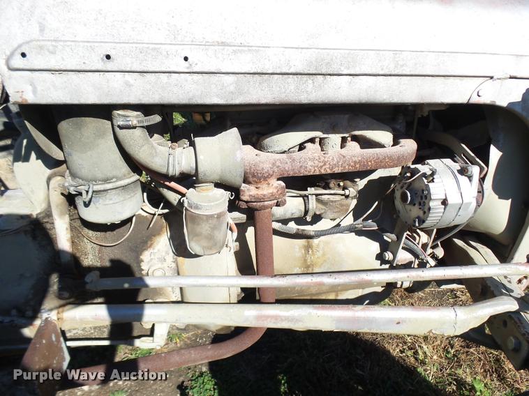 image for item L7153 1950 Massey-Ferguson T020 tractor