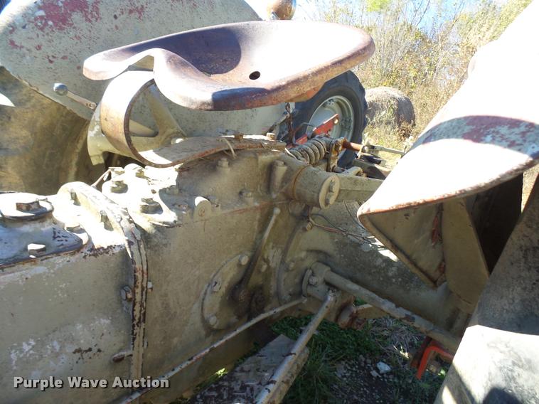 image for item L7153 1950 Massey-Ferguson T020 tractor