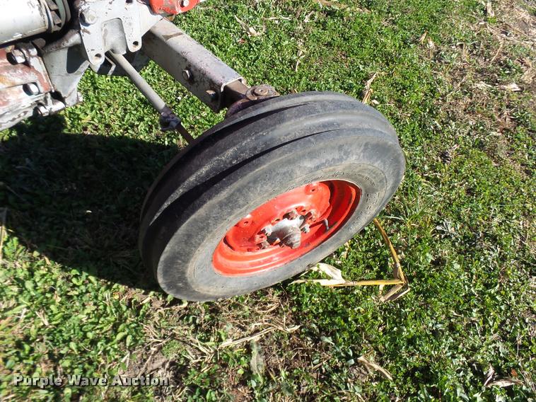 image for item L7154 1961 Massey-Ferguson 65 tractor