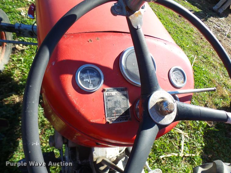 image for item L7154 1961 Massey-Ferguson 65 tractor