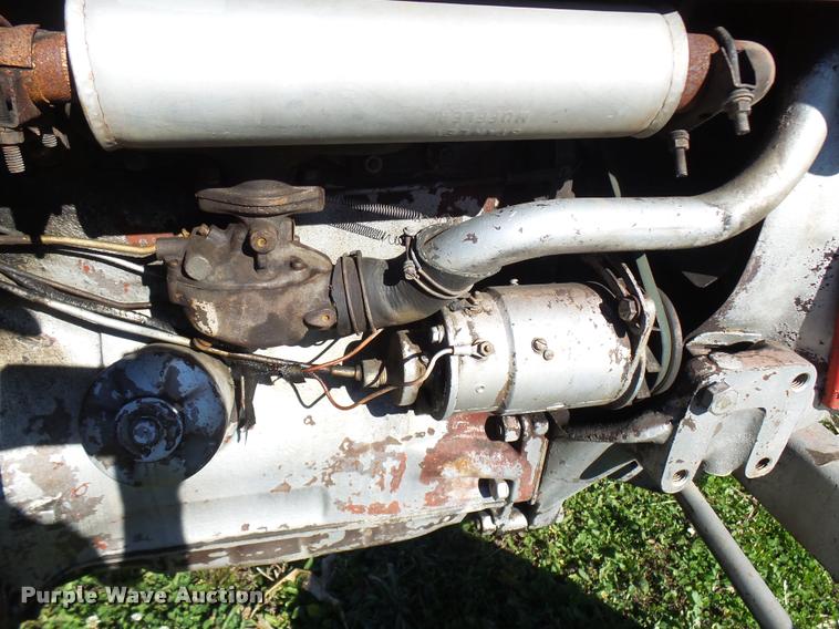 image for item L7154 1961 Massey-Ferguson 65 tractor