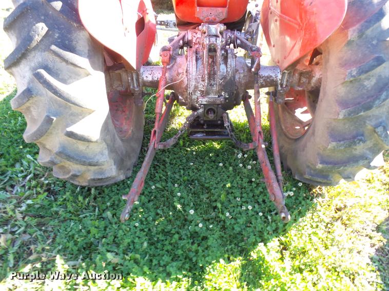 image for item L7154 1961 Massey-Ferguson 65 tractor