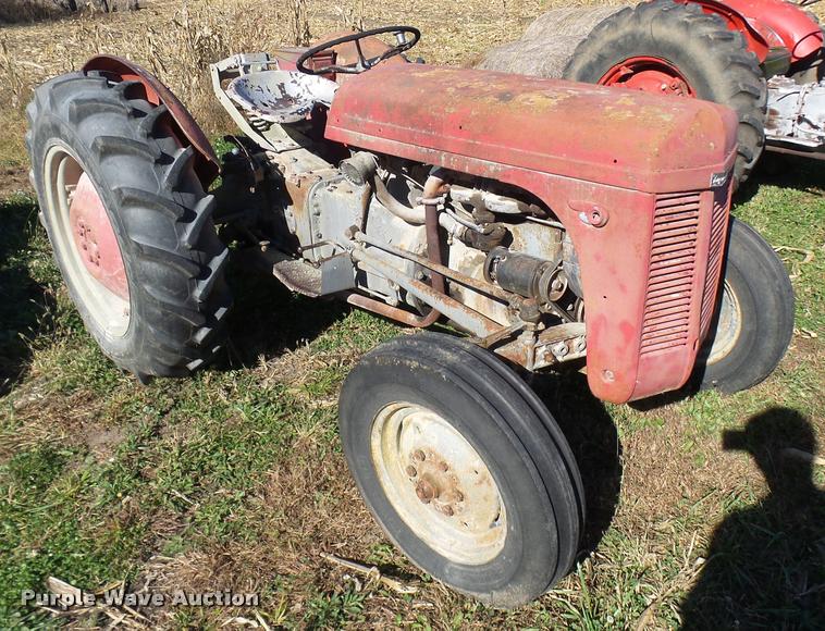 image for item L7155 1948 Massey-Ferguson TE20 tractor