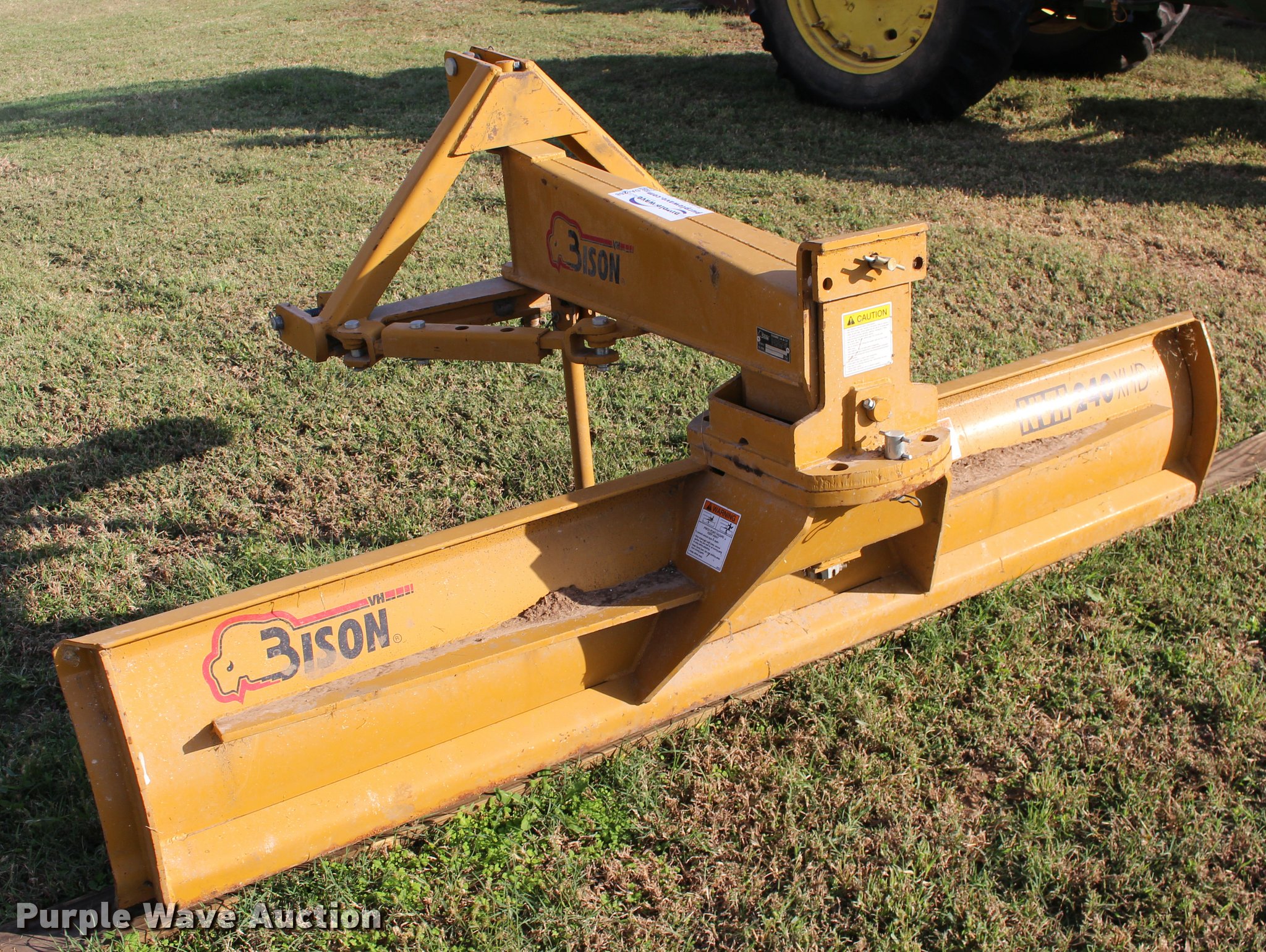 Bison NVH240XHD blade in Rock, KS Item DA4268 sold Purple Wave