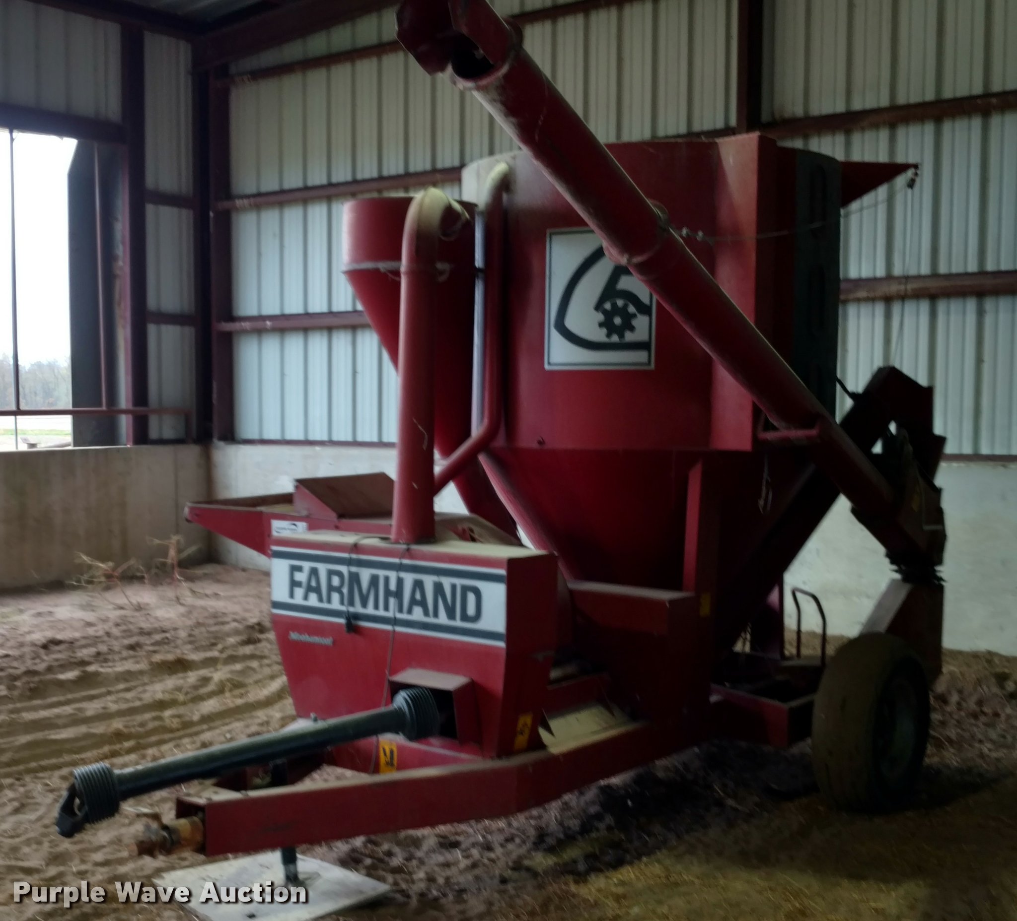 Farm Hand 822 grinder/mixer in Neosho Falls, KS Item DA4381 sold