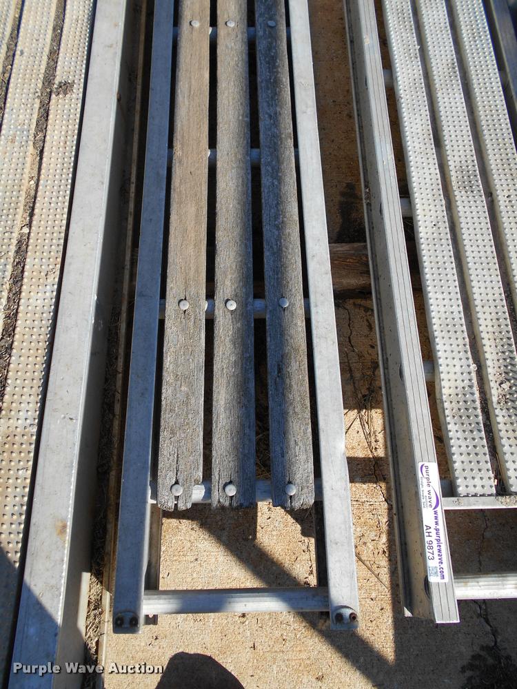 image for item AH9873 (2) aluminum scaffold planks