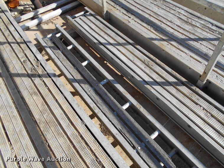 image for item AH9873 (2) aluminum scaffold planks
