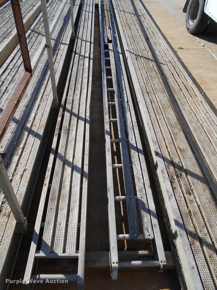image for item AH9873 (2) aluminum scaffold planks