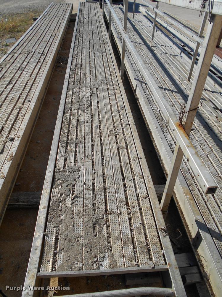 image for item AH9875 (2) aluminum scaffold planks