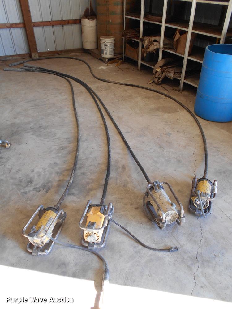 image for item AH9879 (4) concrete vibrators/whips