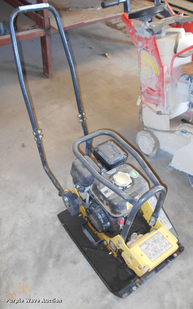 image for item AH9882 Bomag BVP18/45 plate compactor