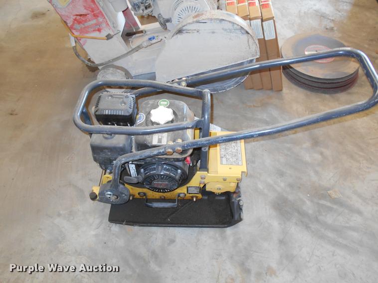 image for item AH9882 Bomag BVP18/45 plate compactor