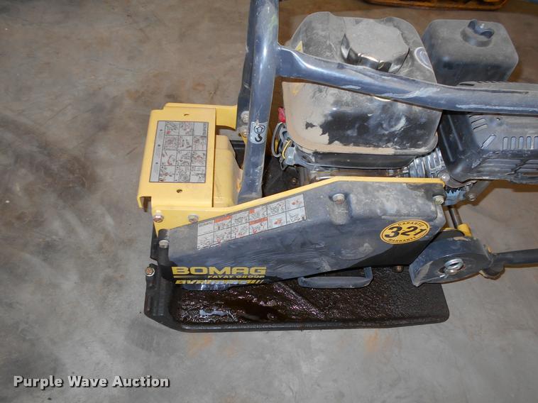 image for item AH9882 Bomag BVP18/45 plate compactor
