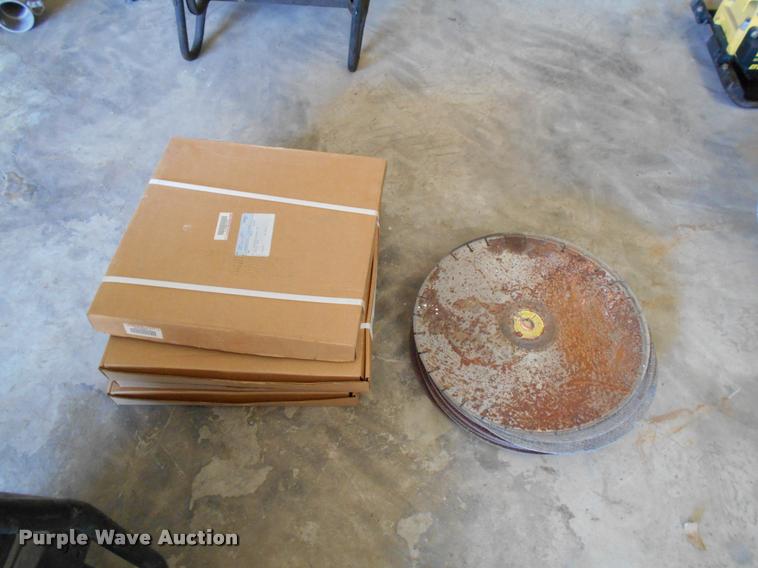 image for item AH9883 Husqvarna FS400LV concrete saw