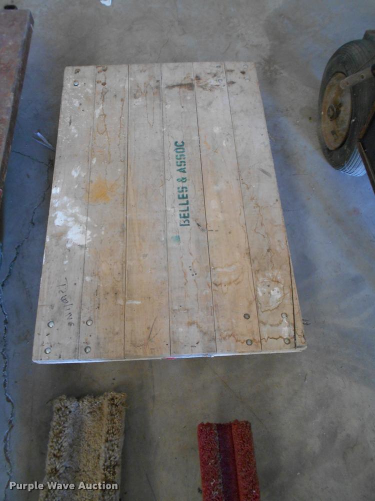 image for item AH9892 (8) shop carts