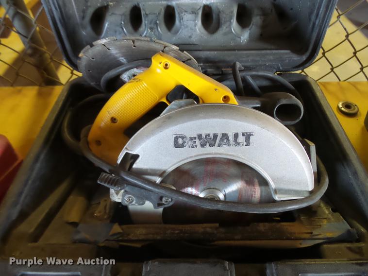 image for item AH9919 (4) circular saws