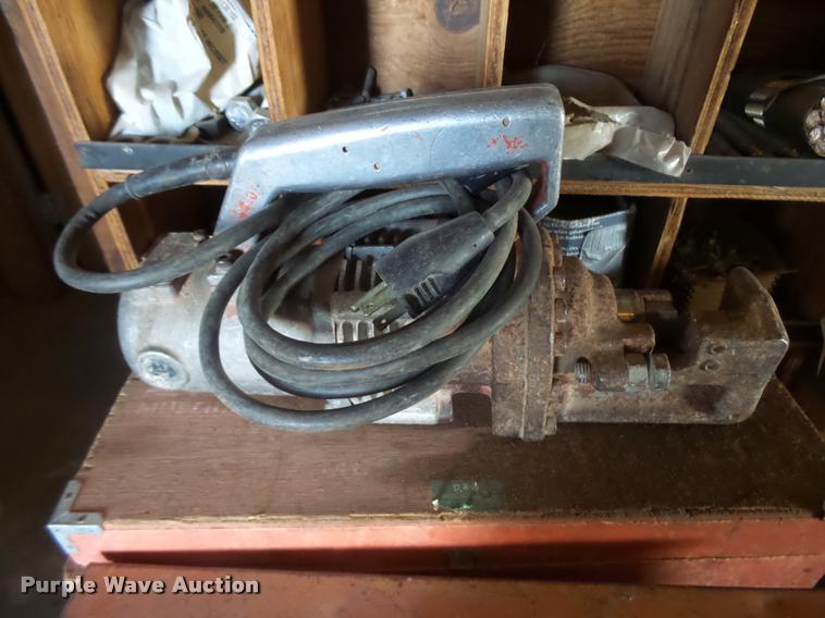 image for item AH9924 (2) rebar cutters