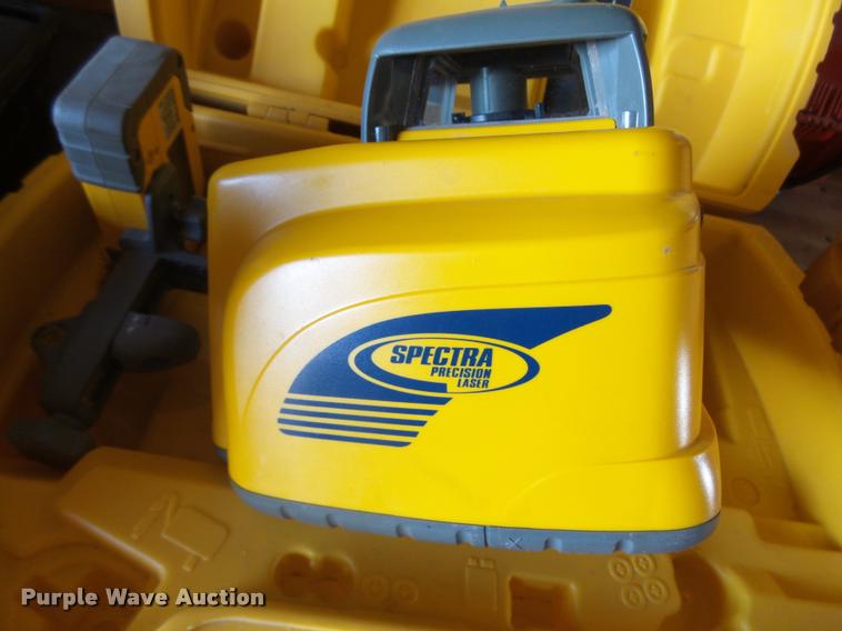 image for item AH9928 Spectra LL400 laser level