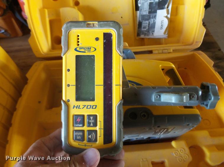 image for item AH9929 Spectra LL400 laser level