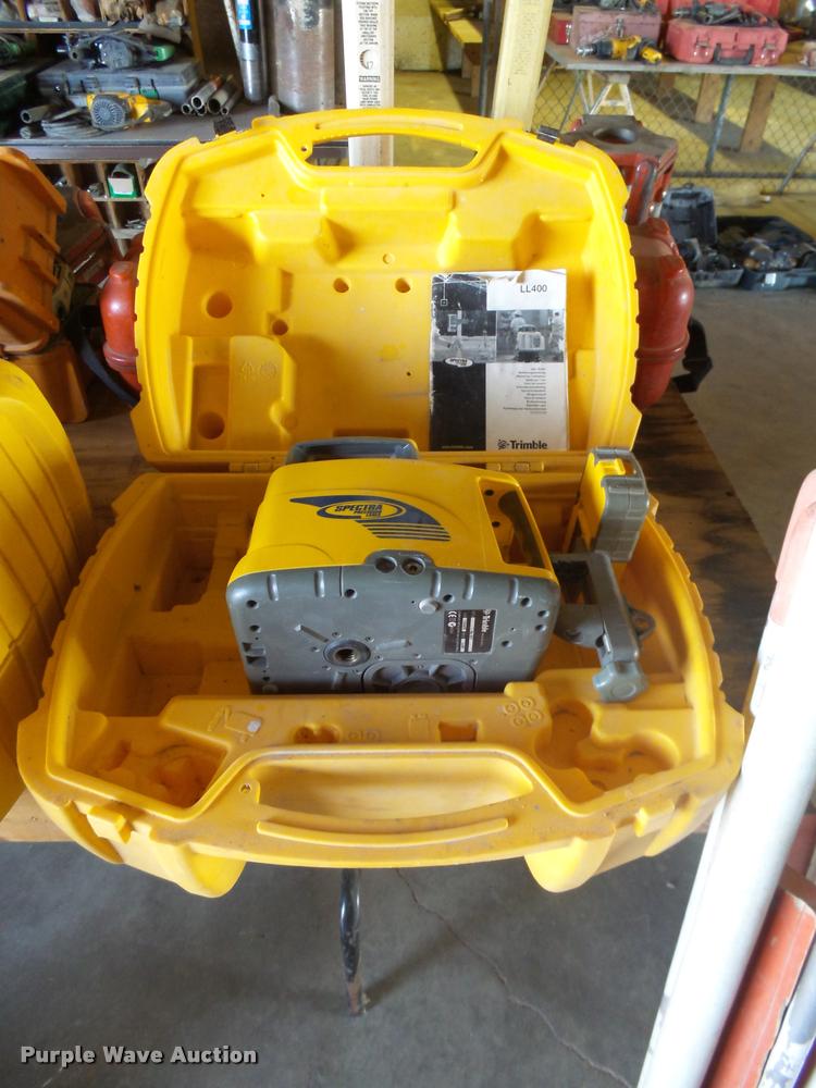 image for item AH9929 Spectra LL400 laser level