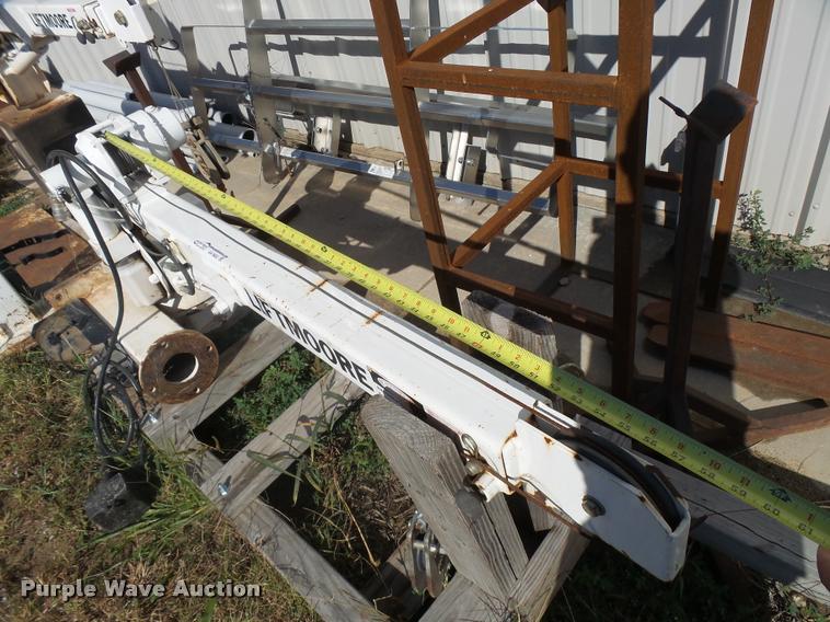 image for item AH9953 Liftmoore truck crane