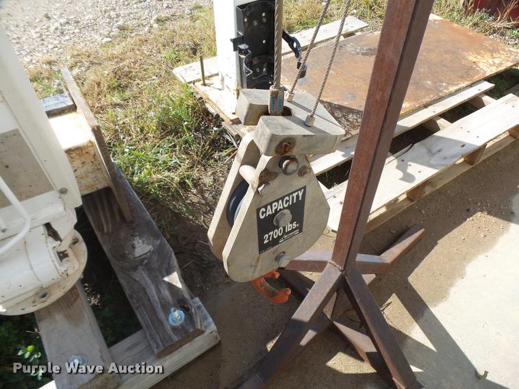 image for item AH9961 Liftmoore 2700AR truck crane