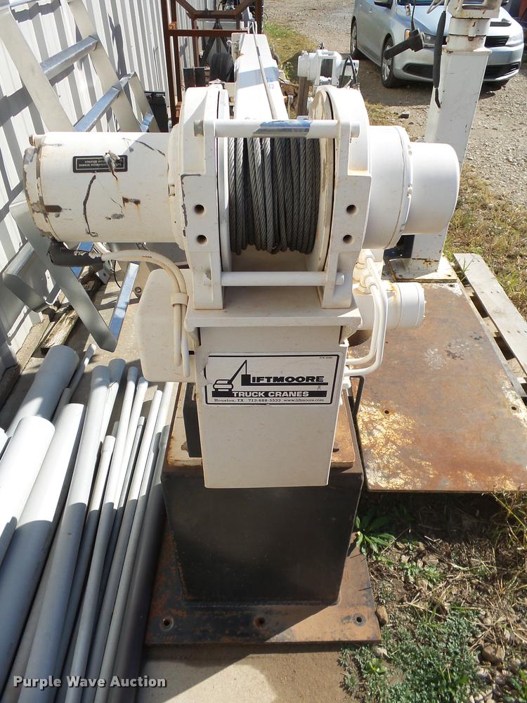 image for item AH9961 Liftmoore 2700AR truck crane