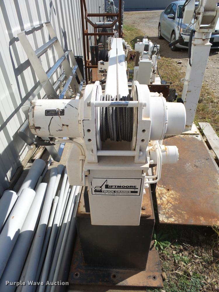 image for item AH9961 Liftmoore 2700AR truck crane