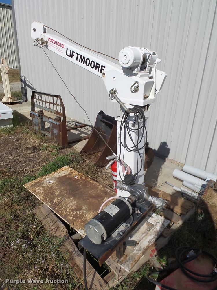 Liftmoore L21 truck crane in Sterling, KS Item AH9962 sold Purple Wave