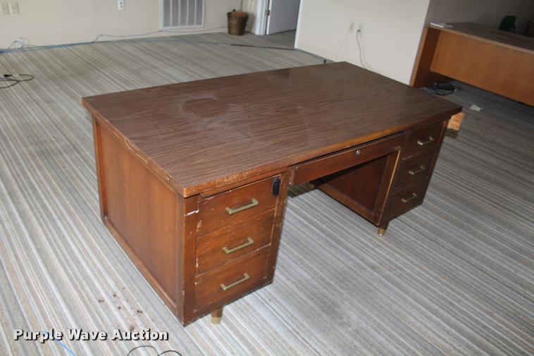 image for item AQ9610 Office furniture